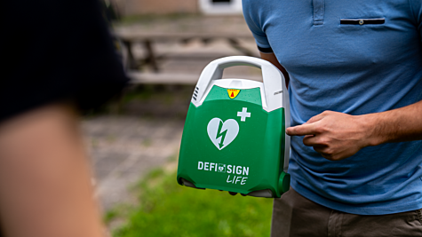 Burendag – Zó schaf je een AED aan voor de buurt